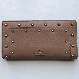 💕NWT💕 KATE SPADE STACY STUDDED WALLET
